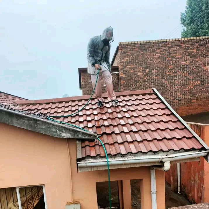1000044545